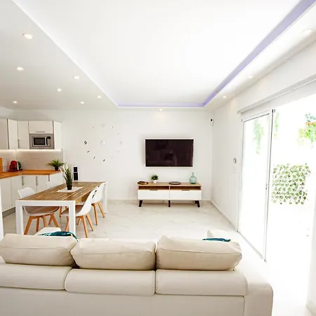 Green Point 3 Bed Holiday House Arona  Exterior photo